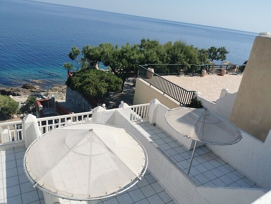 Cavos Bay Hotel In Ikaria主图