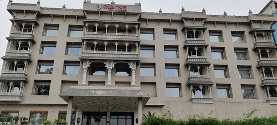 Clarks Inn Suites Raipur主图