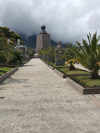Mitad del Mundo-皮钦查省 圣安东尼奥镇必去景点