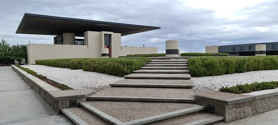 O. Fournier-La Consulta必去景点