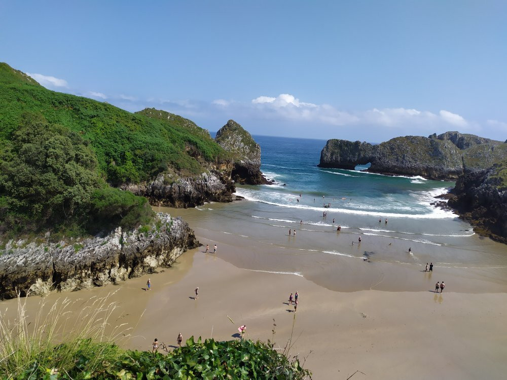 Playa de Berellin-Prellezo必去景点