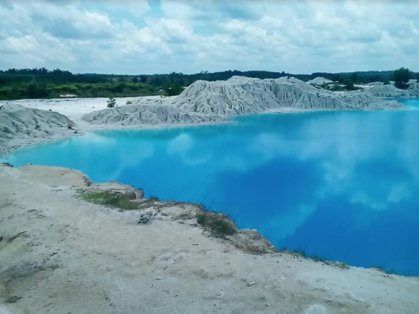 Kaolin Lake景点图片