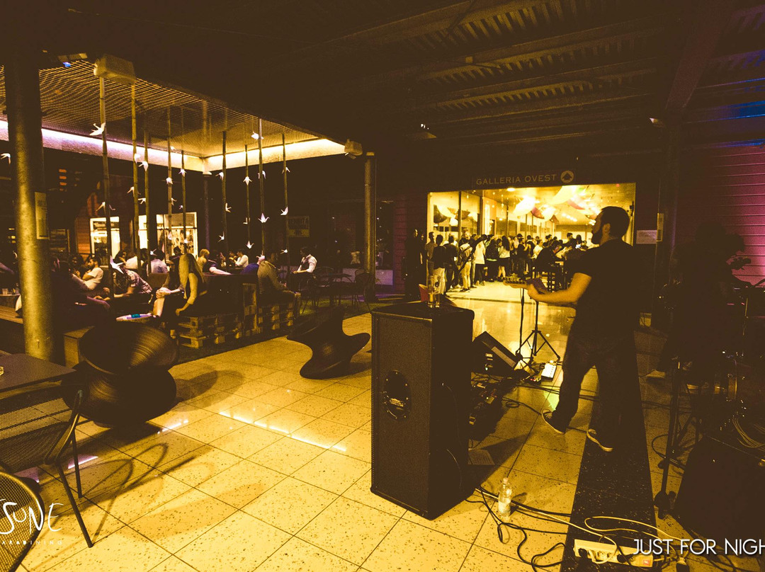 Bassano Bresciano餐馆和美食-Kitsune - Bar & Dining