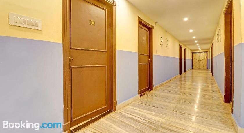 OYO 87051 Hotel New World