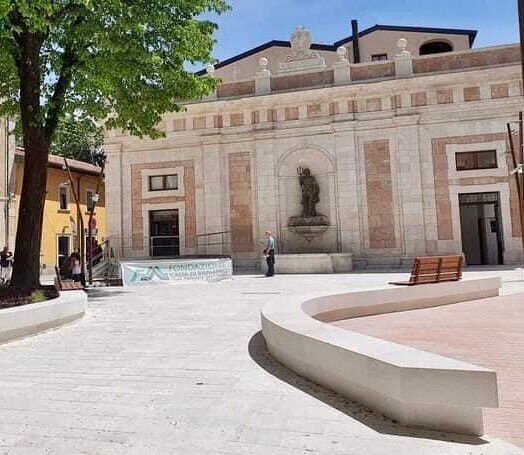Piazza Regina Margherita-拉奎拉必去景点