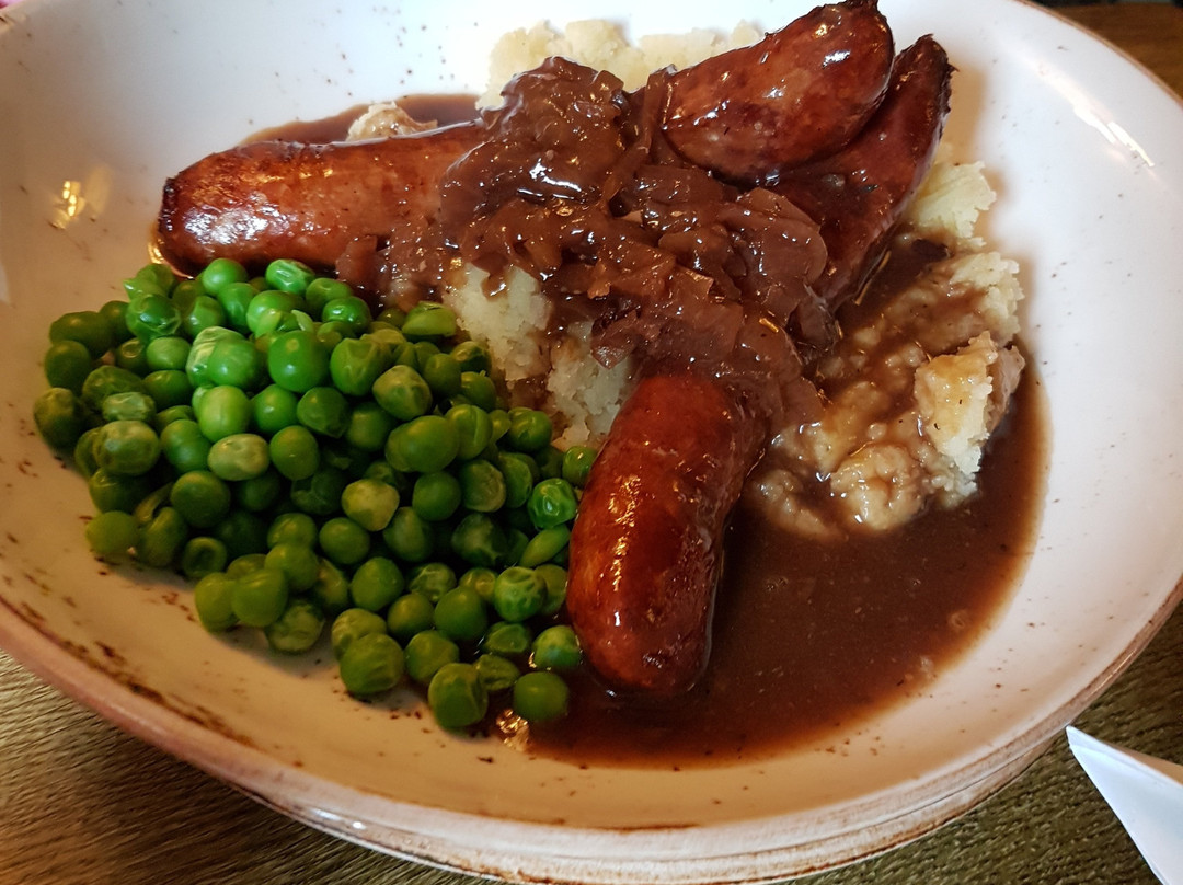 Moreton旅游景点-The Rainbow & Dove Pub & Restaurant