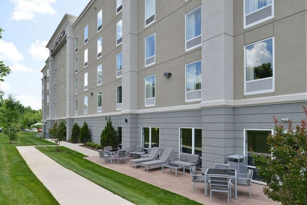 Hampton Inn & Suites Greensboro/Coliseum Area主图