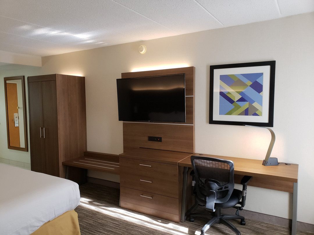 埃奇伍德-阿伯丁-贝莱尔洲际智选假日酒店主图