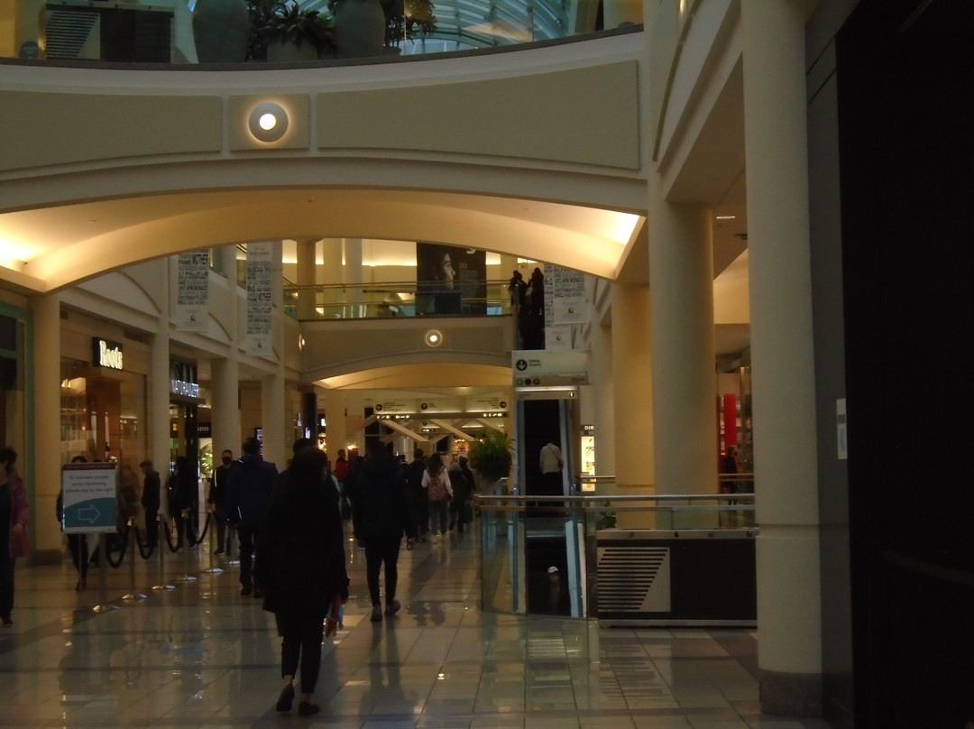 Metropolis At Metrotown-本那比必去景点