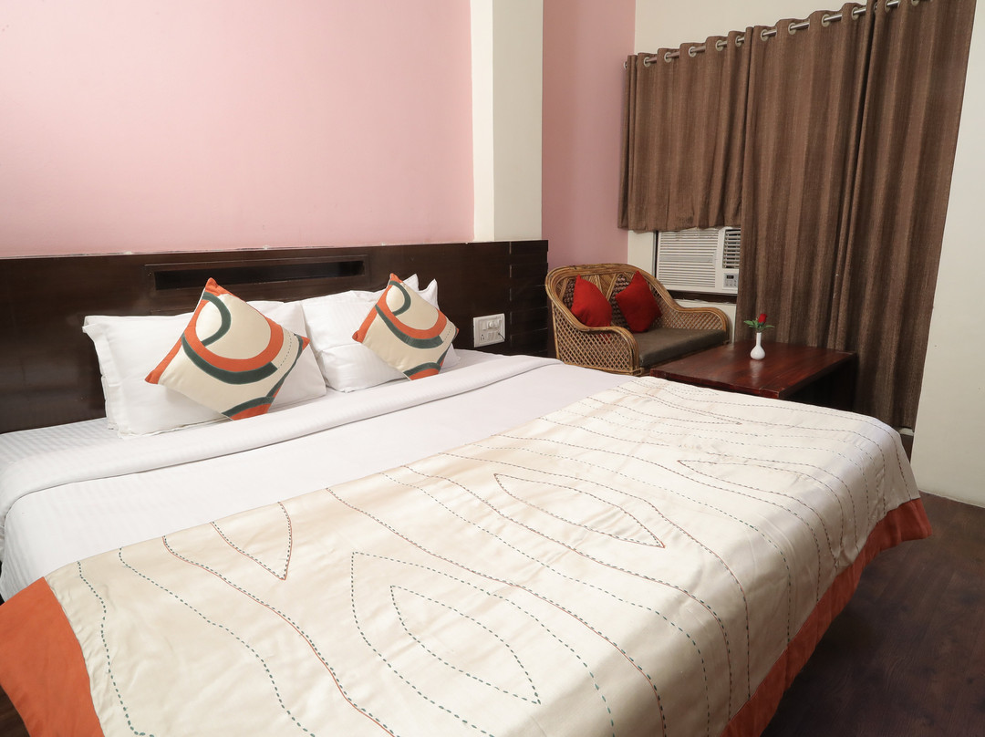 Hotel Vivek Continental主图