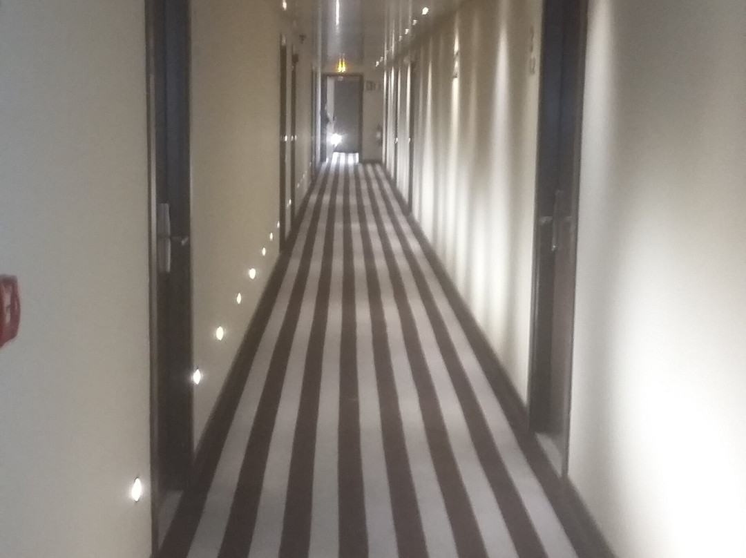 旅途之门酒店主图