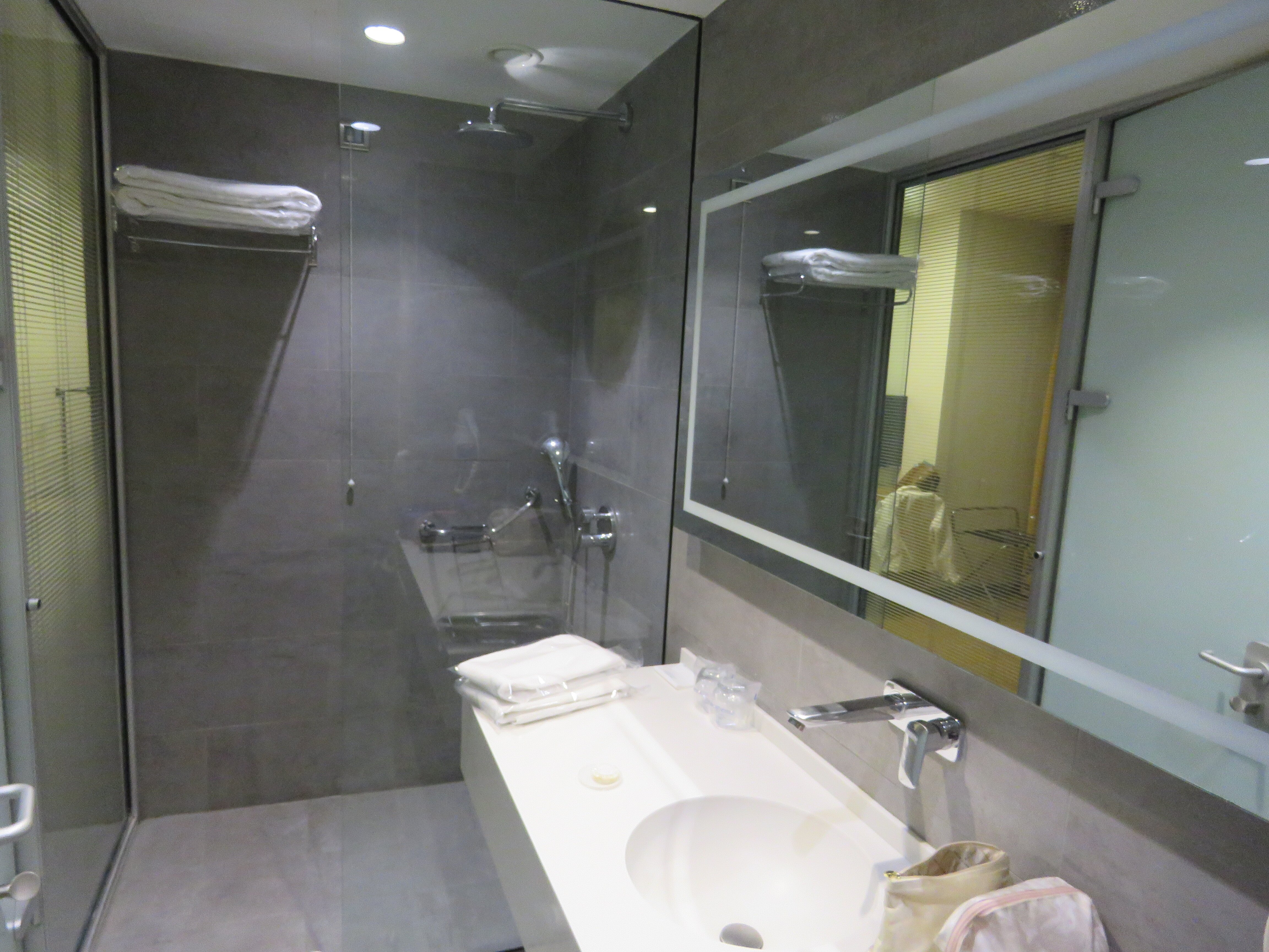 Tav Airport Hotel Izmir-浴室