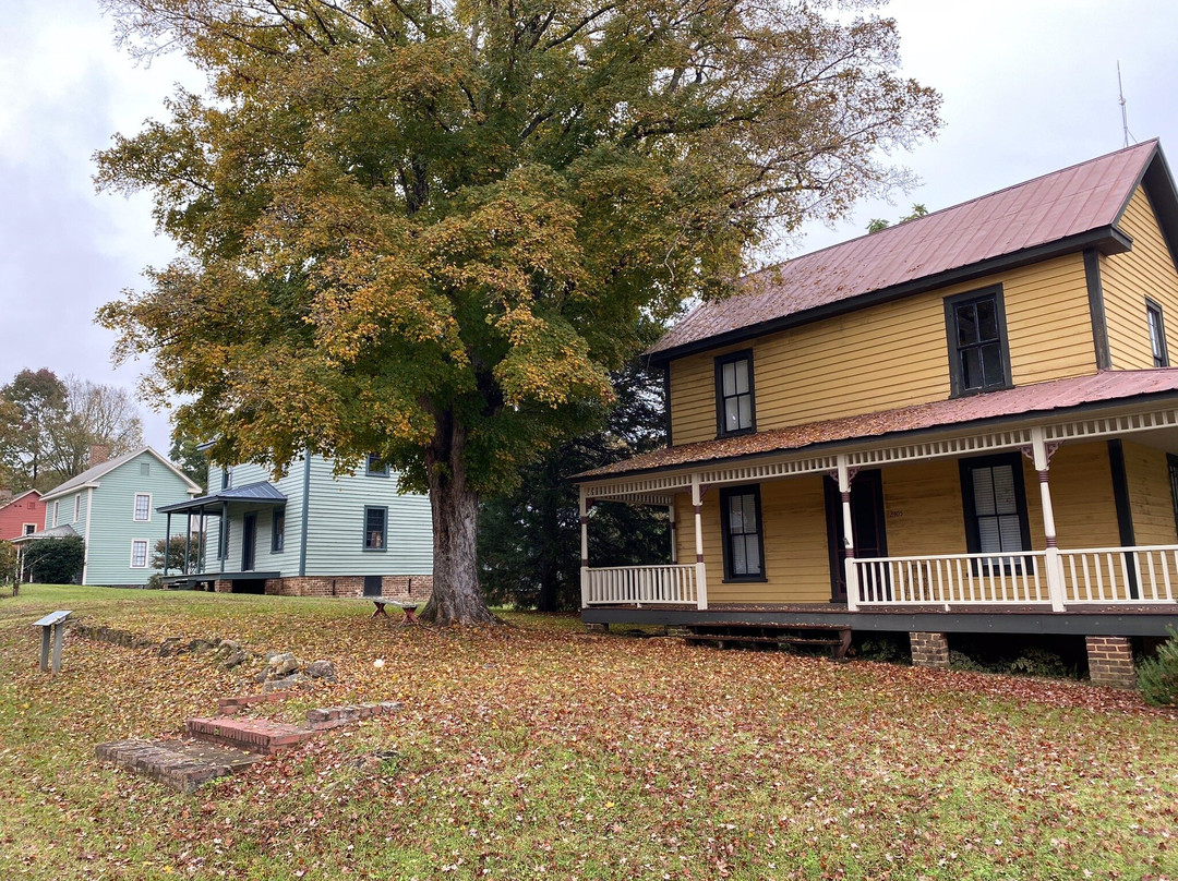 Glencoe Mill Village Historic District景点图片