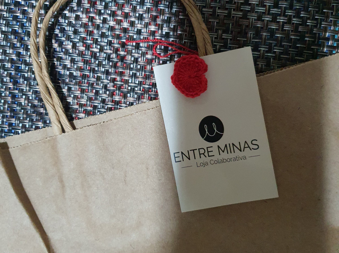 Entre Minas Loja Colaborativa-蒂拉登特斯必去景点