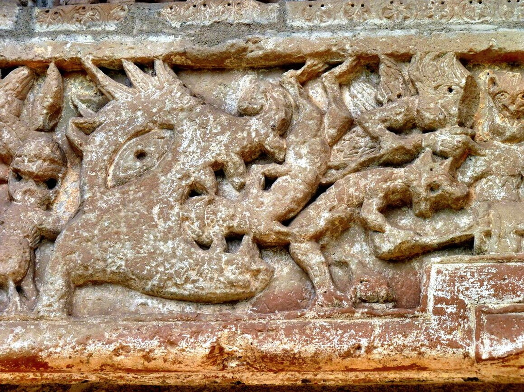 Eglise Saint-Hilarian-Sainte-Foy de Perse-Espalion必去景点