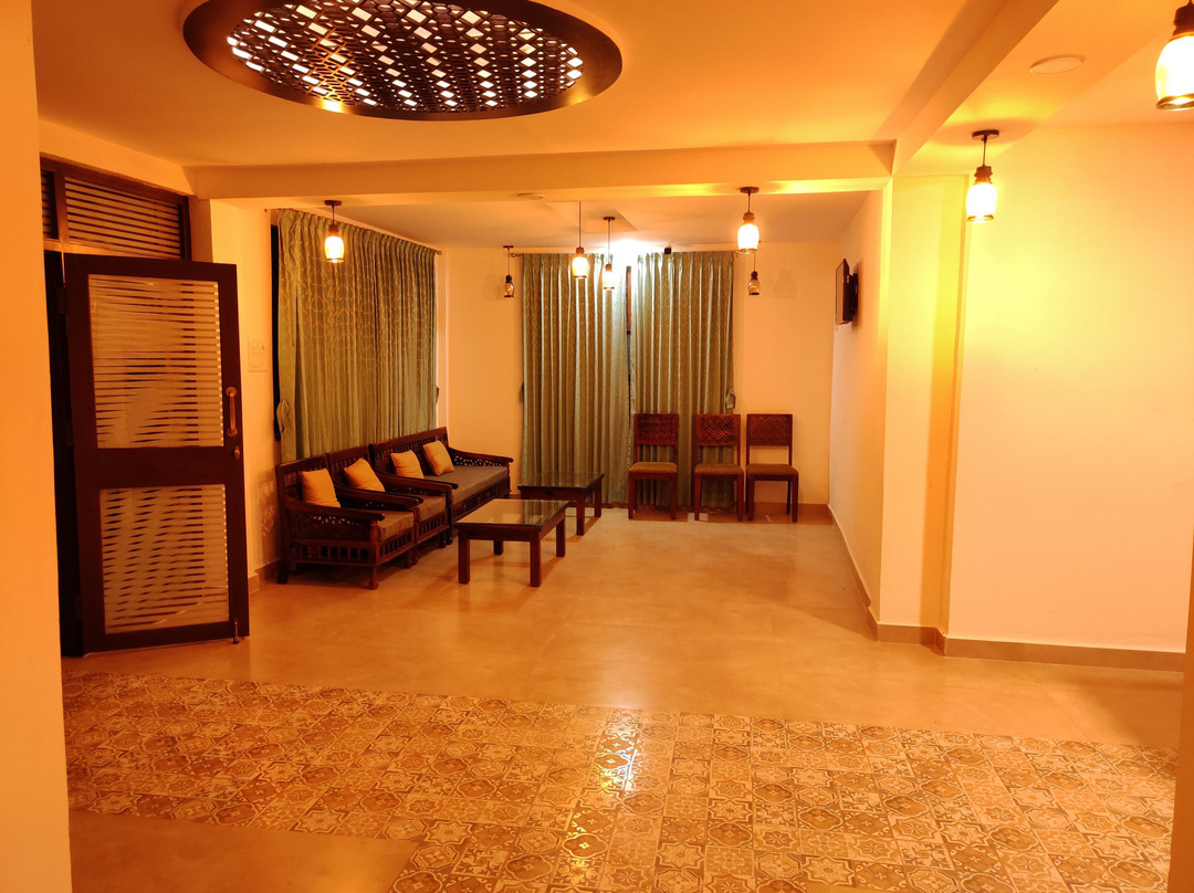 Hotel Mayura Adilshahi Bijapur主图