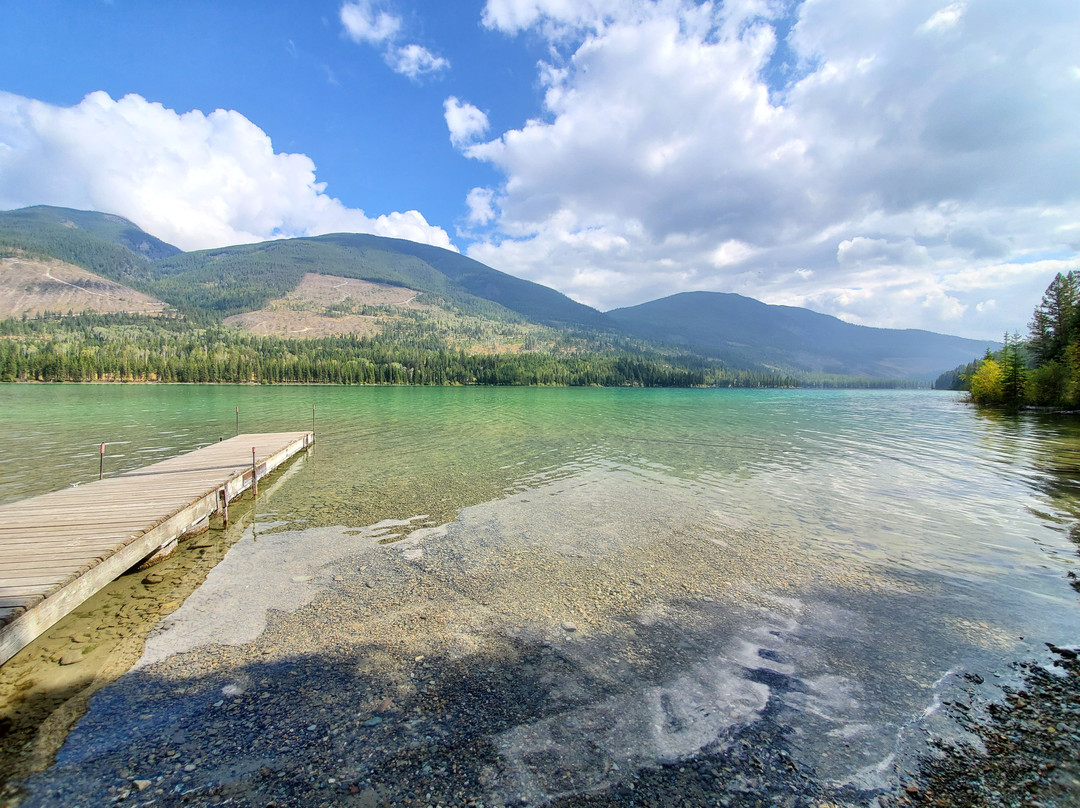 Whitetail Lake Recreation Site & Campground景点图片