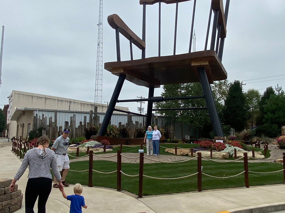 World's Largest Rocking Chair-Casey必去景点