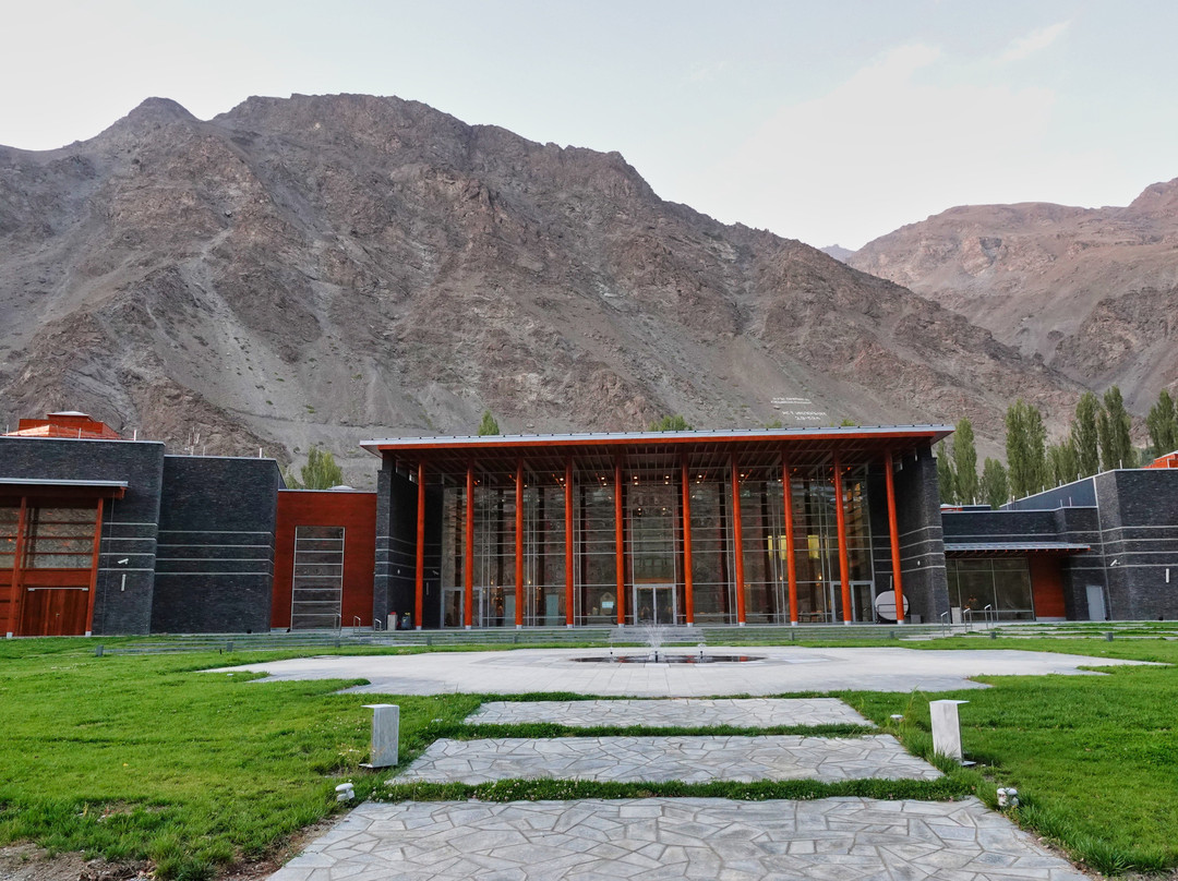 Ismaili Jamatkhana and Centre