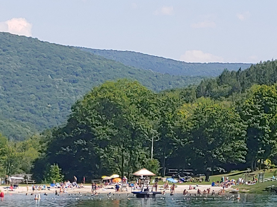 Belleayre Beach-Pine Hill必去景点