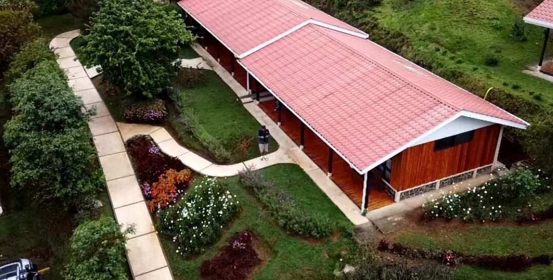 Hotel de Montaña Suria主图