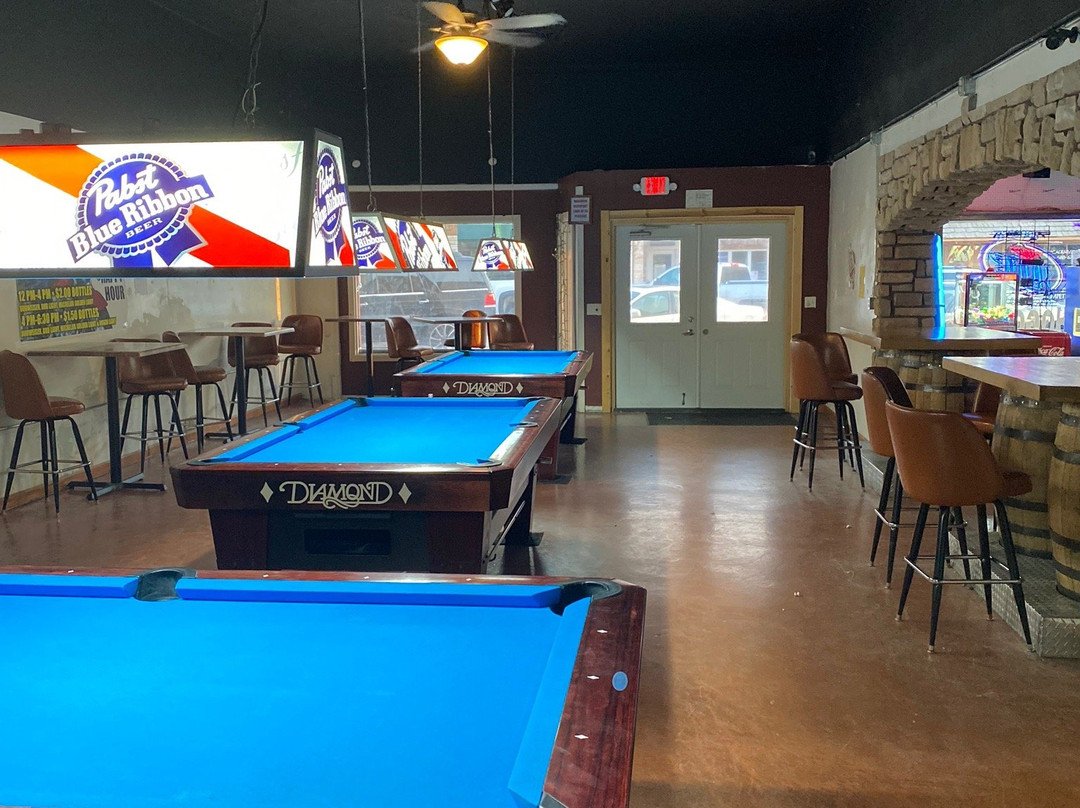 HoggPen Bar and Grill景点图片