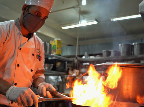 鲁奇王子酒店主图