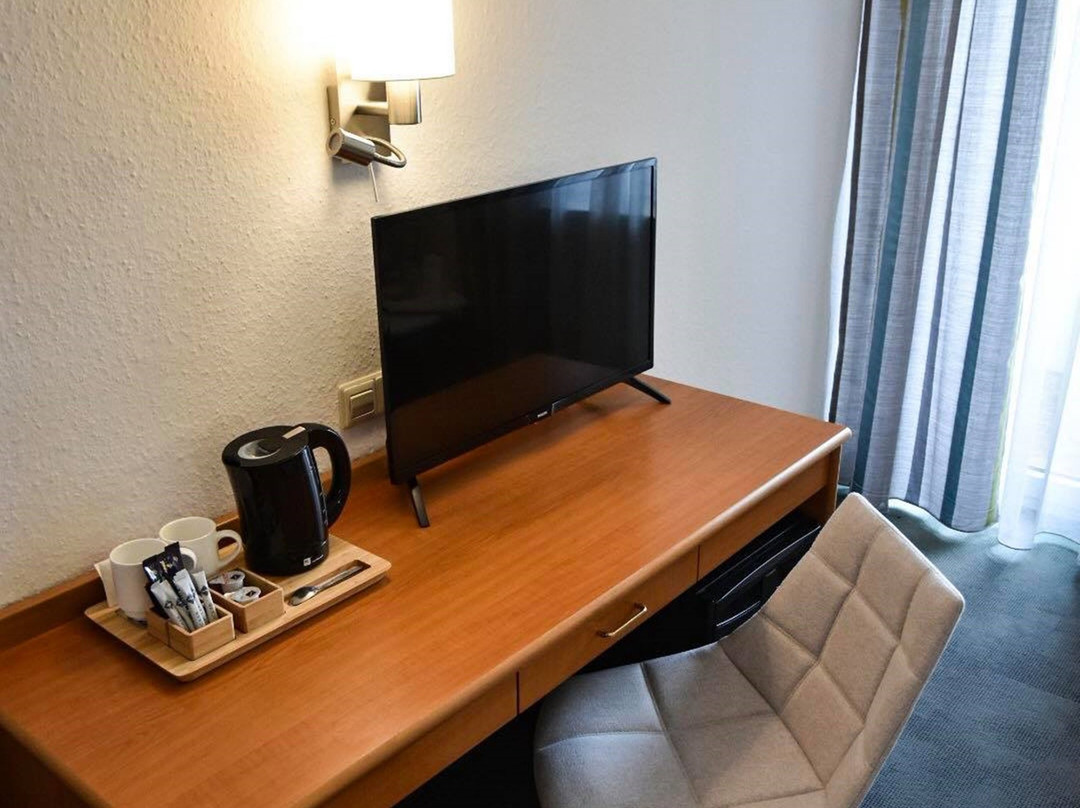 Martins Klause Airport Messe Hotel主图