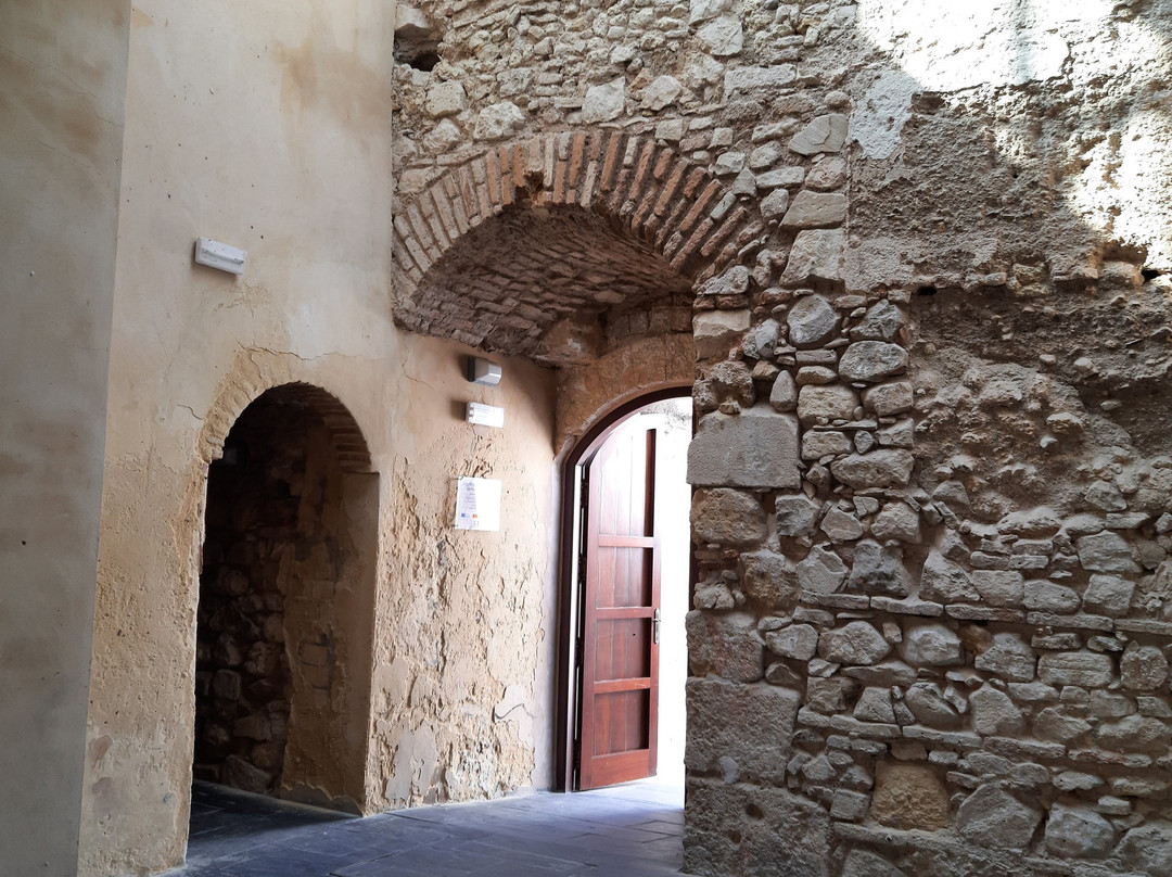 Castle of Trebujena景点图片
