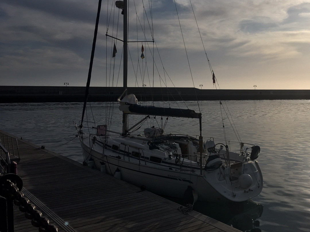 Endeavour Sailing-卡拉罗港口必去景点