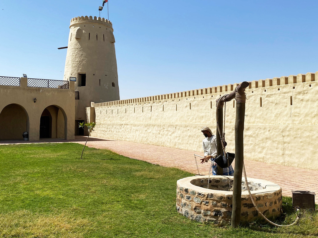 Falaj Al Mualla Fort-乌姆盖万必去景点