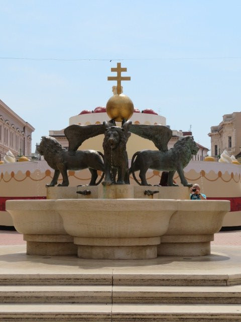 Millennium Fountain-塞格德必去景点