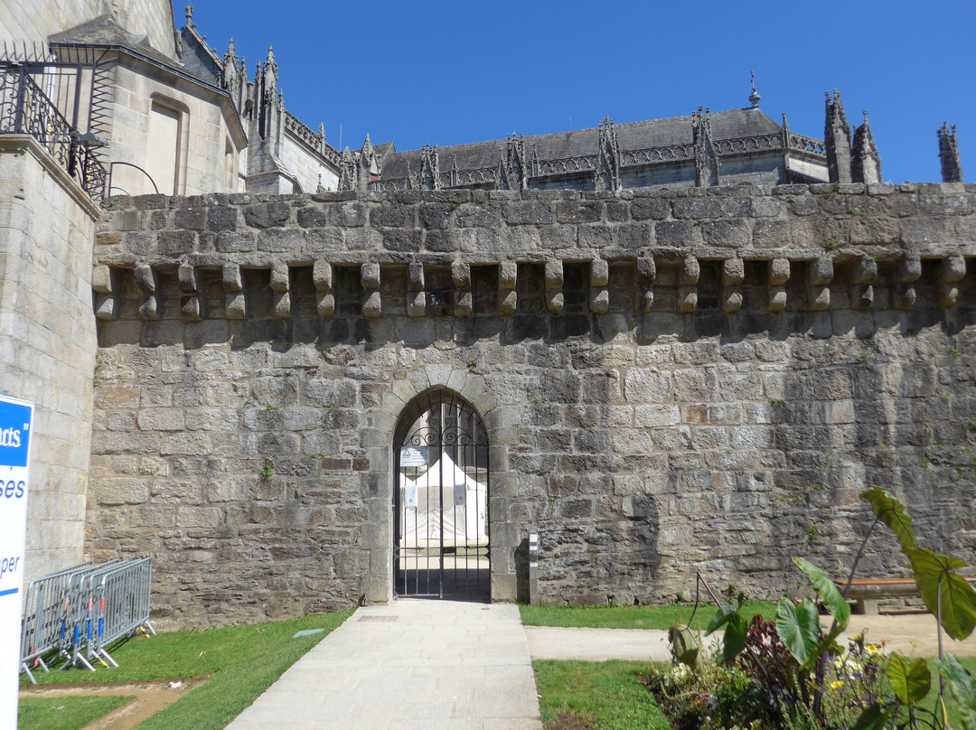 Les fortifications de Quimper-坎佩尔必去景点
