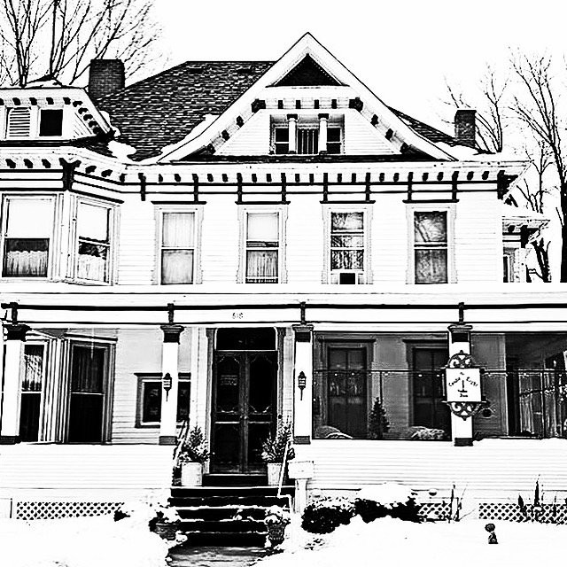 Candlelight Inn主图