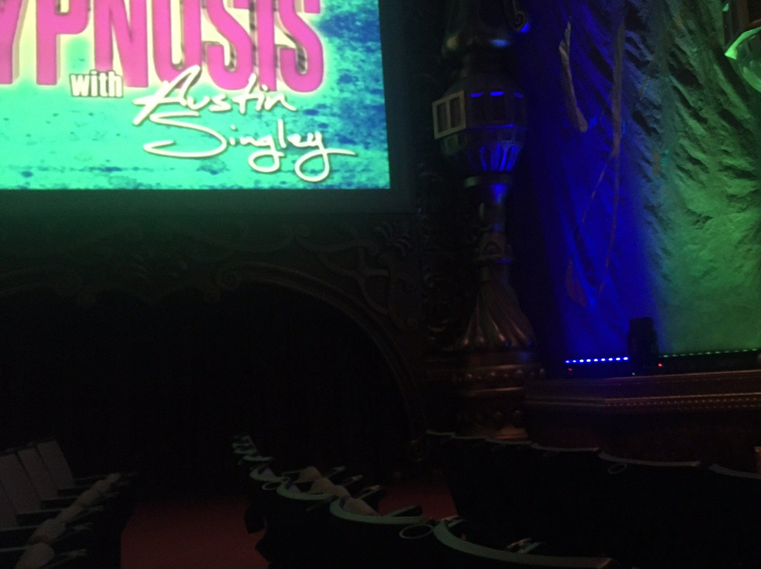 Comedy Hypnosis With Austin Singley-布兰森必去景点