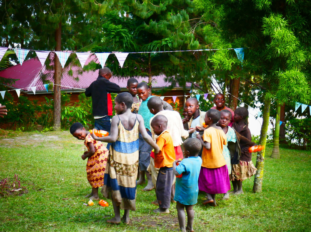 Bright Island Bunyonyi主图