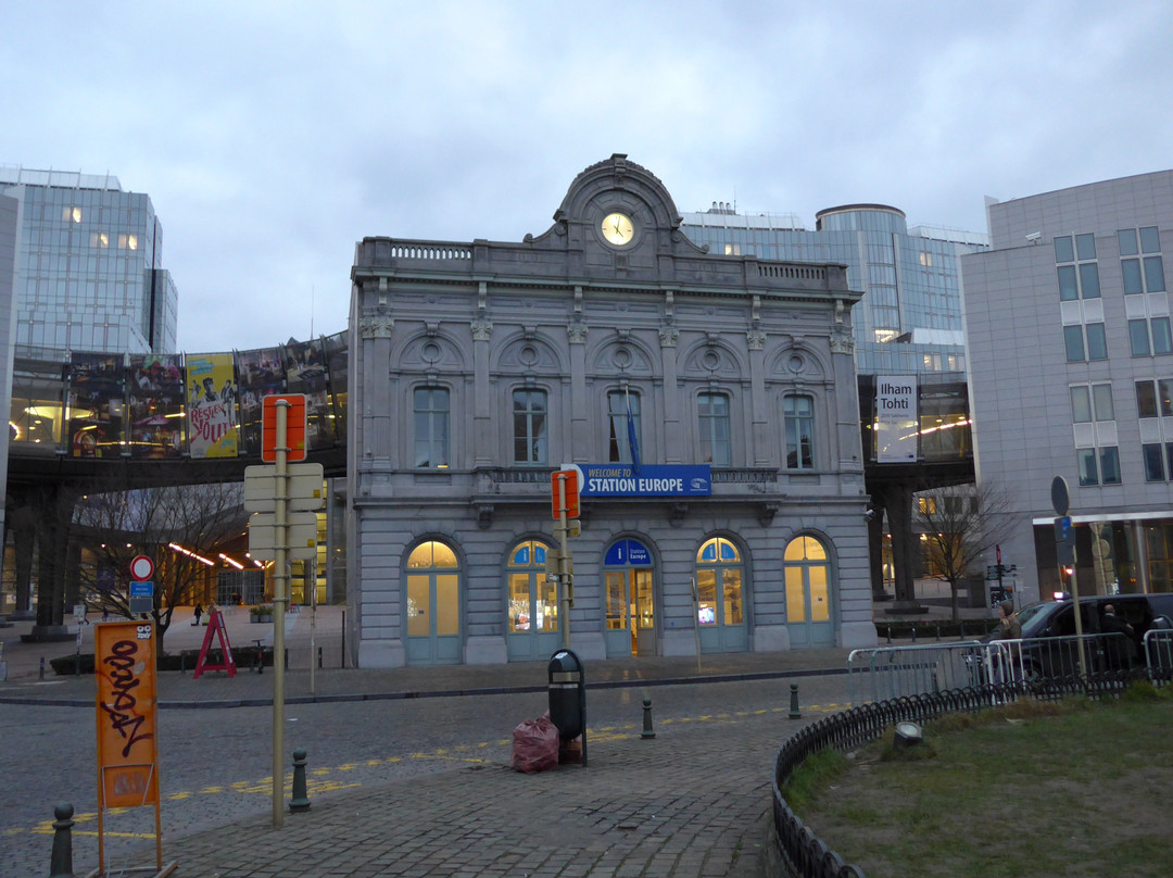 Place du Luxembourg-伊克塞尔必去景点