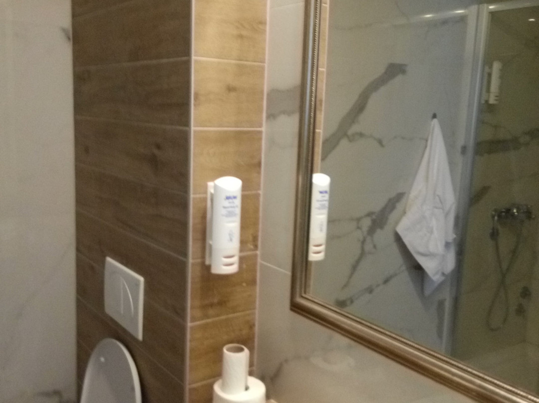 Hotel & Distillery Monogram主图