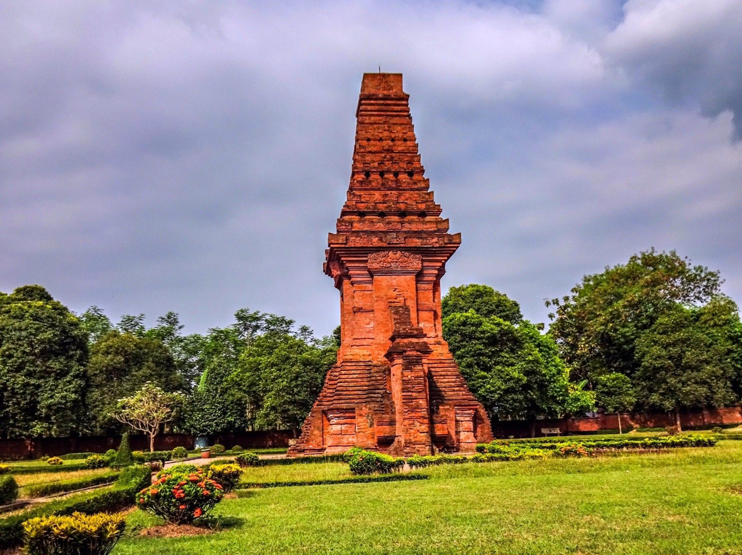 Candi Bajangratu景点图片