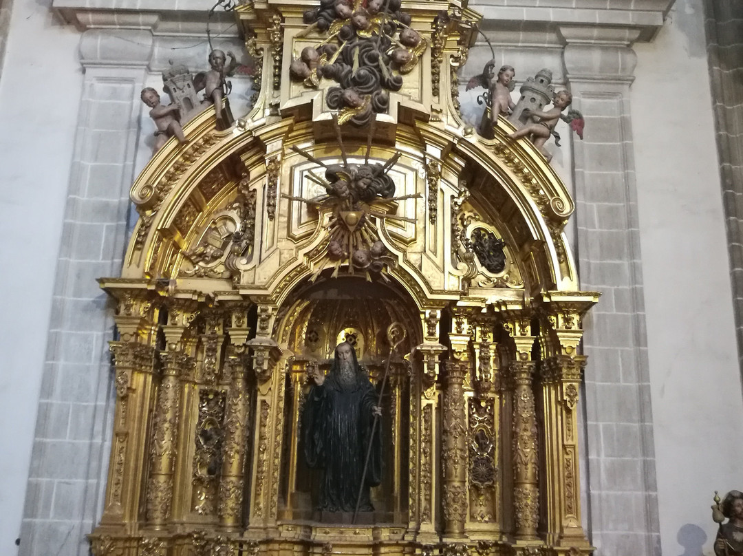 Monasterio de San Julian de Samos景点图片