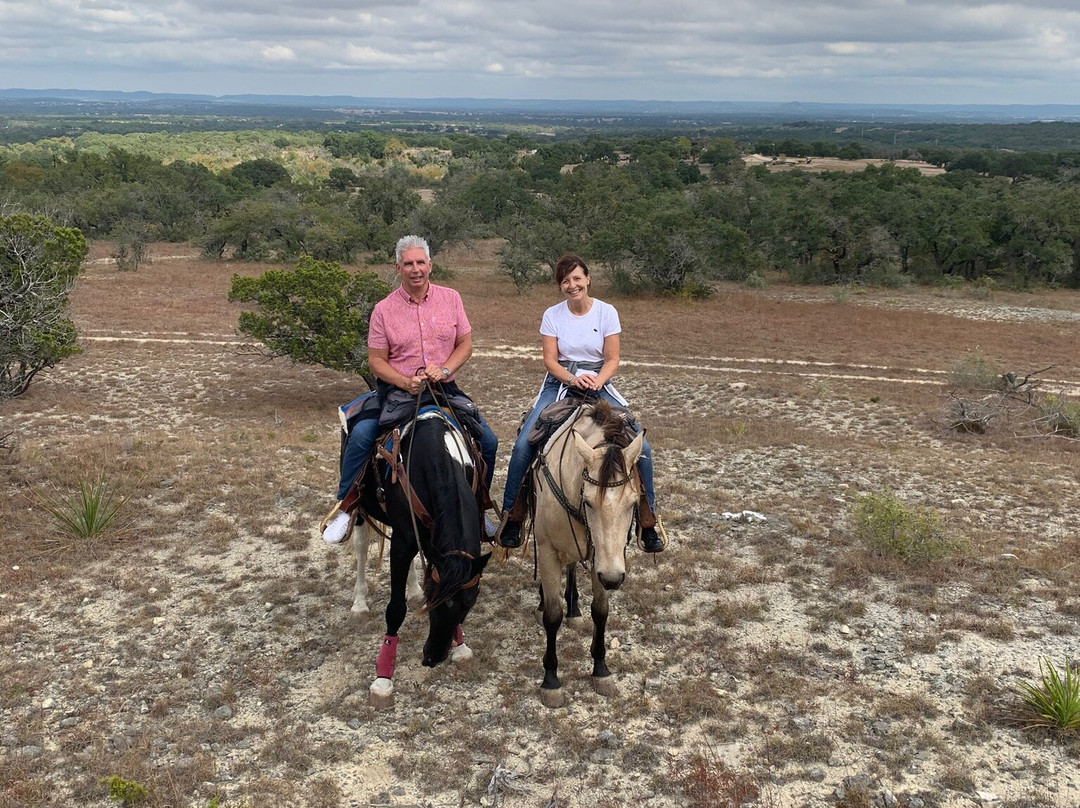 Cross G Ranch Trail Rides景点图片