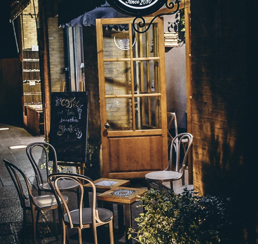 Radio take away cafe