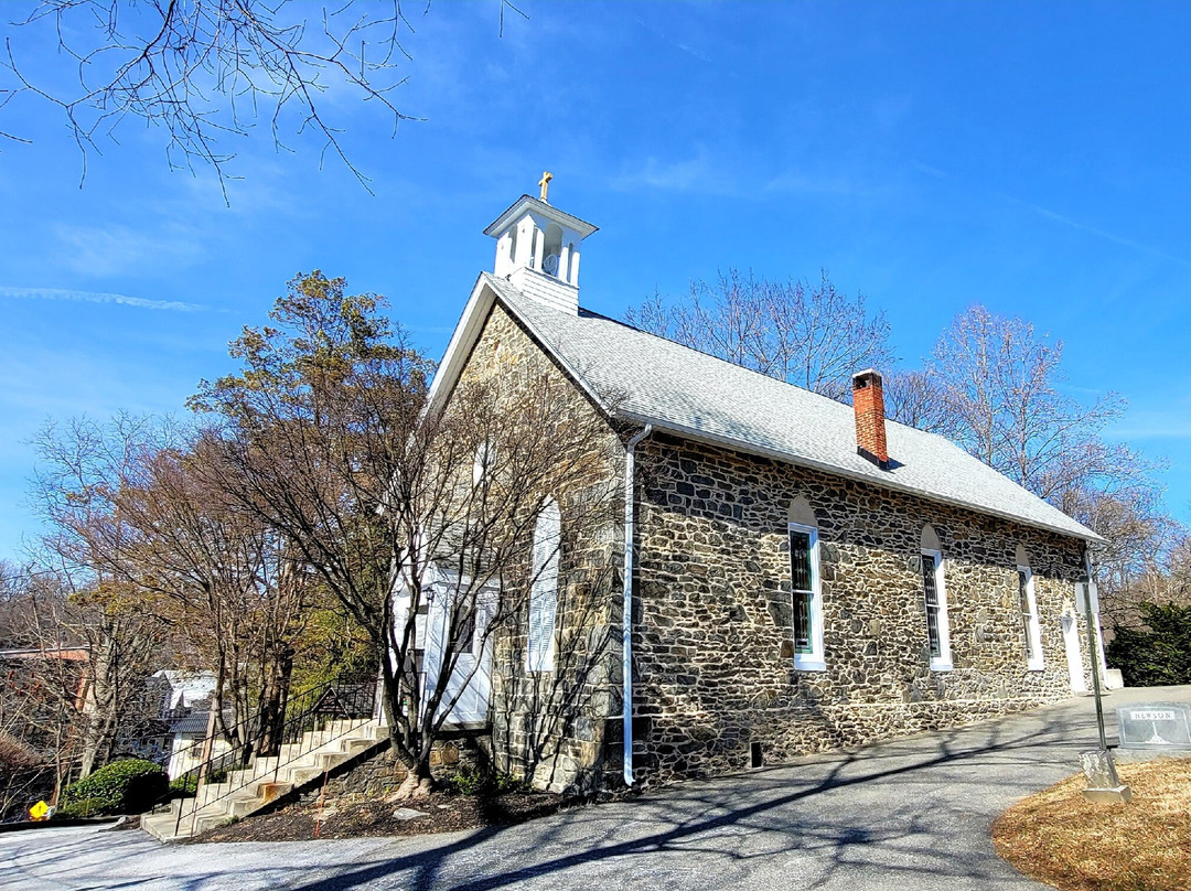 Saint Josephs Roman Catholic Church景点图片