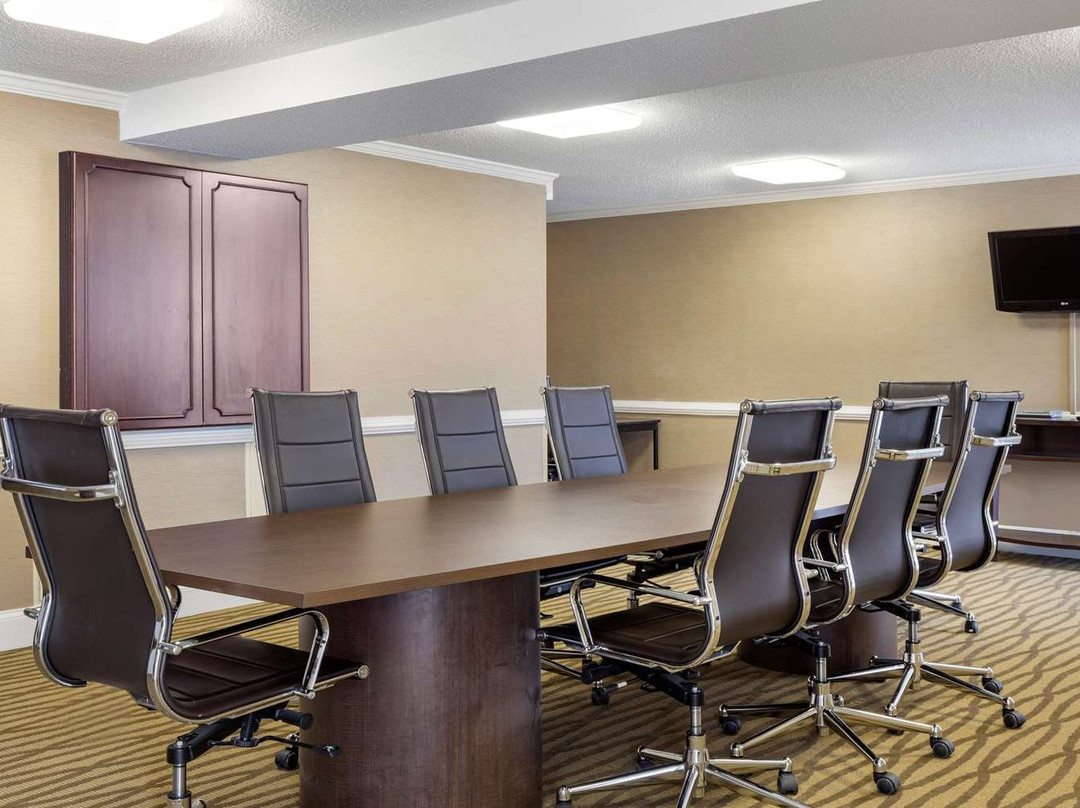 Comfort Inn & Suites主图