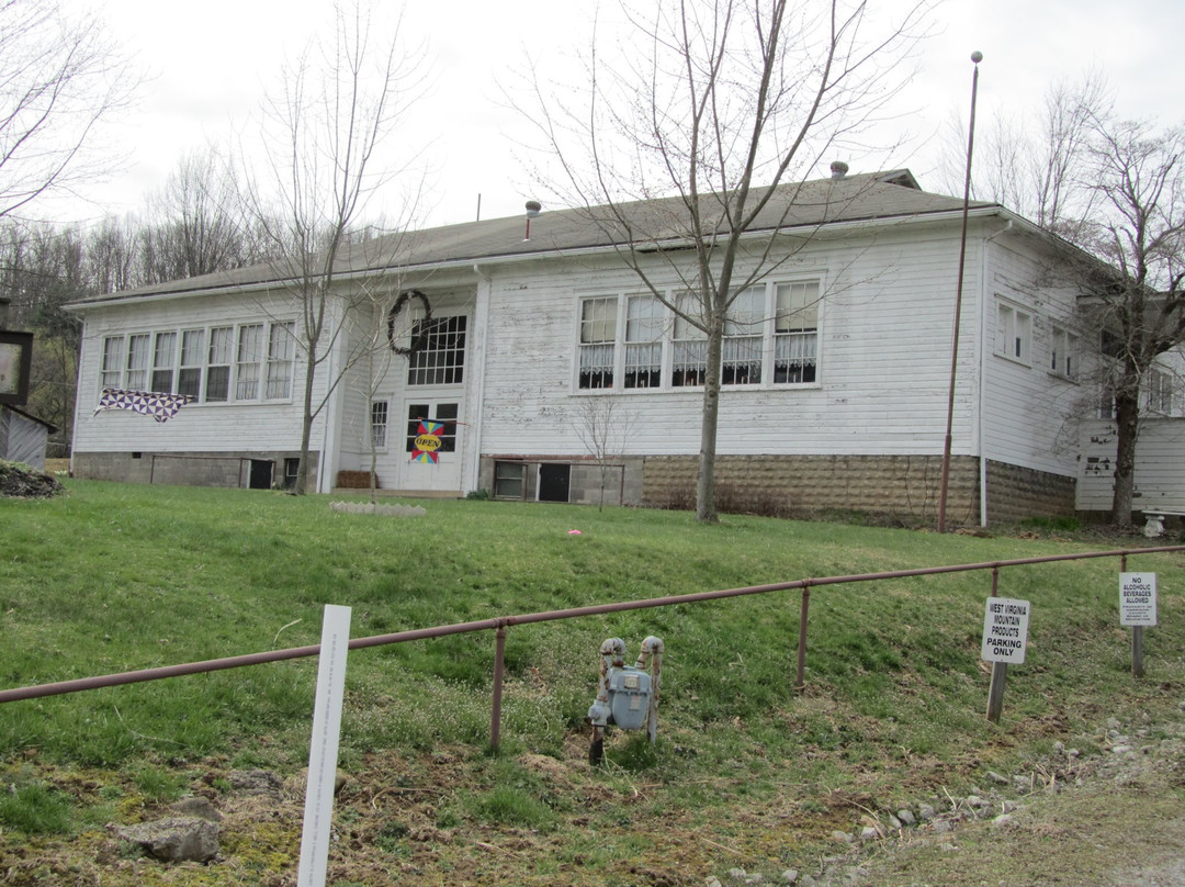 Bridgeport旅游景点-West Virginia Heritage Crafts