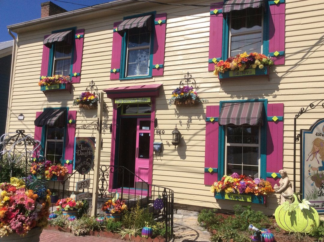 Bland旅游景点-The Farmer's Daughter Boutique