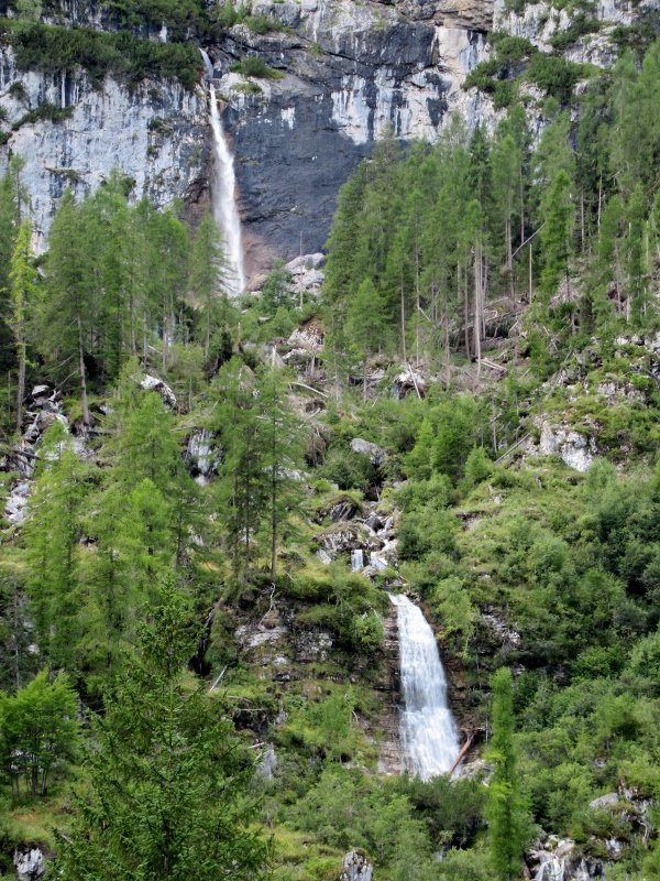 Cascata Orrido Val Di Gares景点图片