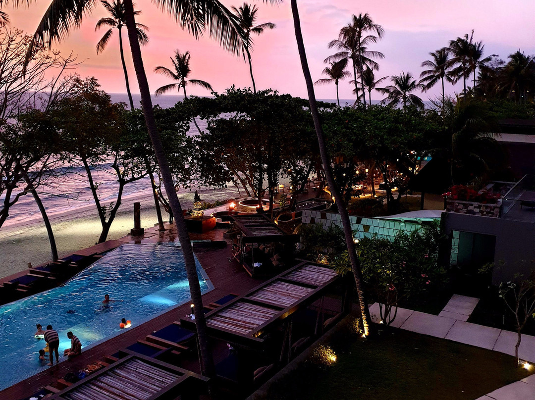 卡塔马兰度假酒店主图