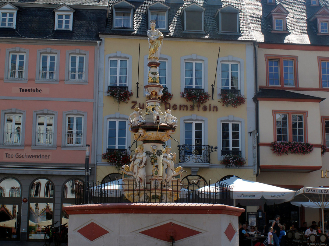 Petrusbrunnen-特里尔必去景点
