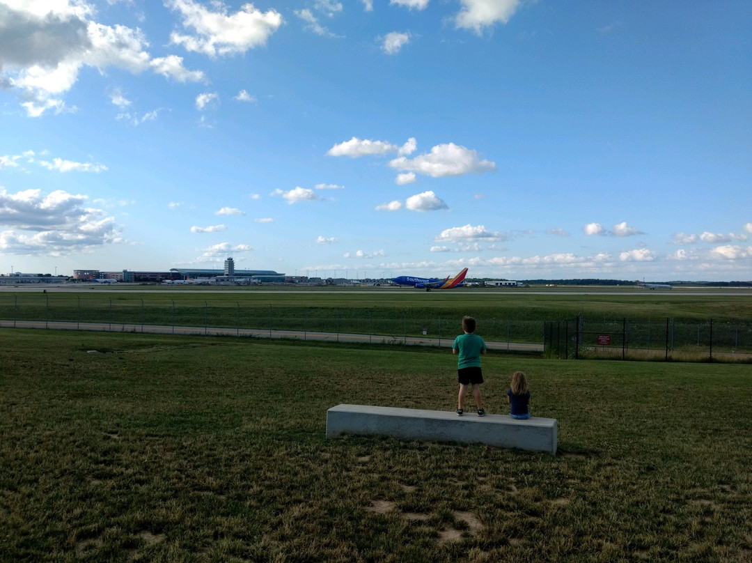 Gerald R. Ford Airport Viewing Park-大急流市必去景点